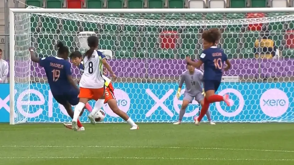 El momento del gol de Naolia Traore con Francia en el Mundial Sub20 Femenil | CAPTURA