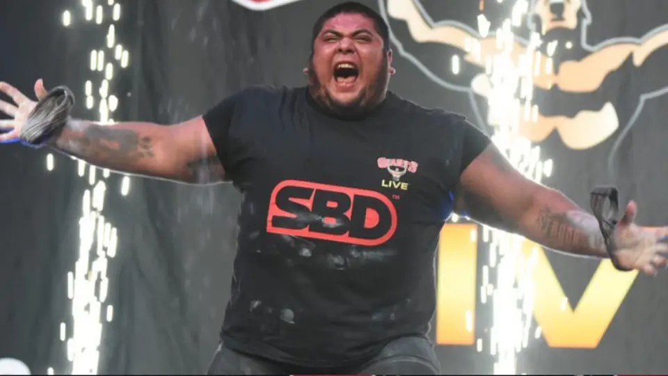 ¡Una locura! Mexicano rompe récord mundial al levantar 511 kilos en peso muerto