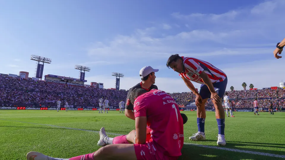 Andrés Sánchez de San Luis esperando atención médica l MEXSPORT