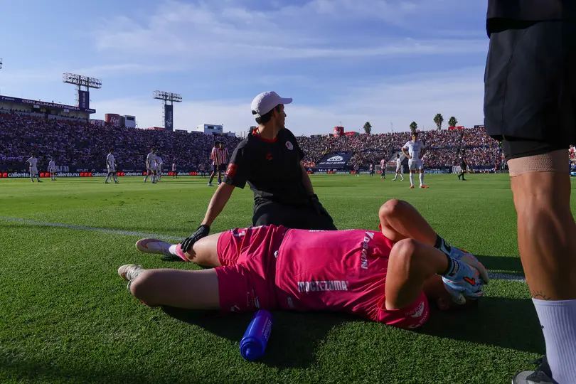Andrés Sánchez esperando atención médica l MEXSPORT