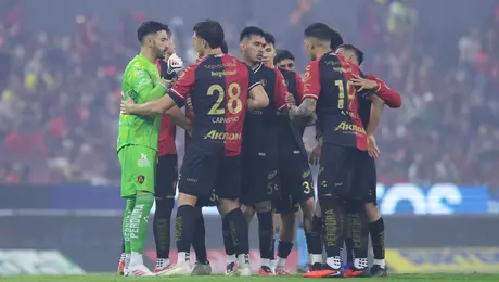 Inconformidad en Atlas con Charly por problemas en la indumentaria