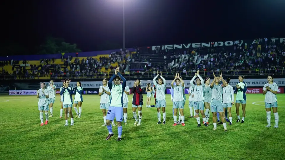 Jugadoras de la Selección Mexicana agradecen a la afición en Mérida | IMAGO 7