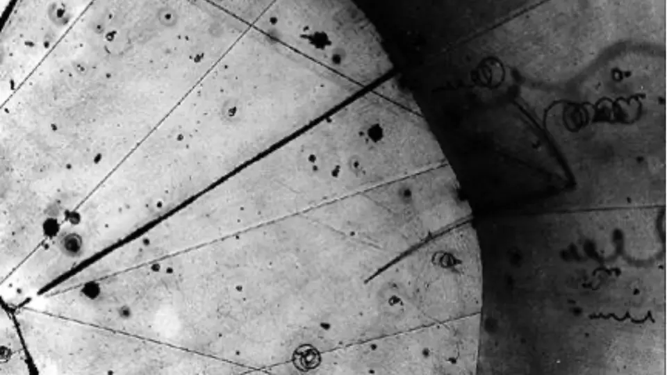 Los neutrinos pueden atravesar grandes distancias sin cambiar de dirección ni perder energía, por lo que sirven para estudiar fenómenos cósmicos / Especial