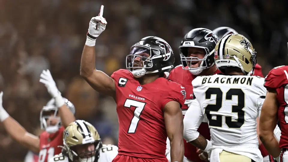 Bijan Robinson está convertido en el mejor corredor de la temporada | AP