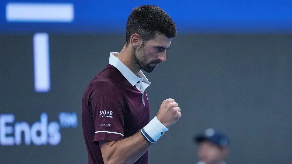 Djokovic, de 39 años, ganó 7-6 (3), 0-1 y amplió su récord perfecto en el Abierto de China a 34-0 | AP