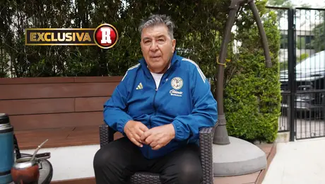 “Un técnico tiene que ser así de intenso, de exigente, y más en América”: Carlos Reinoso, encantado con Guillermo Almada