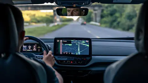 Toda la nueva tecnología no tendrá que distraer tu vista del camino / FREEPIK