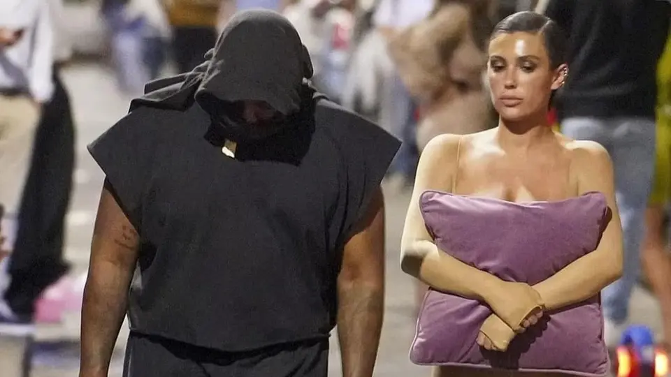 Ahora el cantante se deja ver con su actual esposa a todos los lugares que visita / FB: @kanyewest