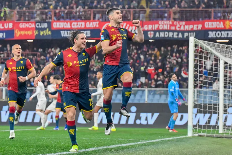 Genoa ante el Napoli l AP