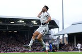 Raúl Jiménez recupera la titularidad con Fulham en victoria sobre Aston Villa