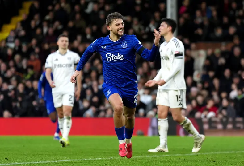 Everton celebra gol ante Fulham | A