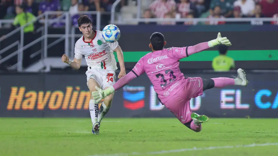 Chivas se impone ante Mazatlán y permanece como líder general de la competencia