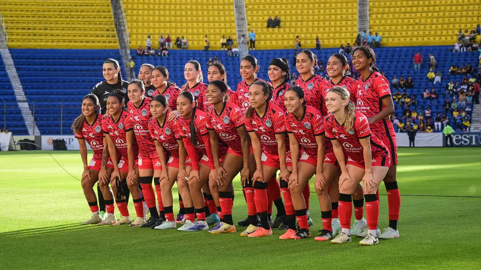 DT de Mazatlán Femenil denuncia desigualdad y se queja por viajes en camión de 17 horas