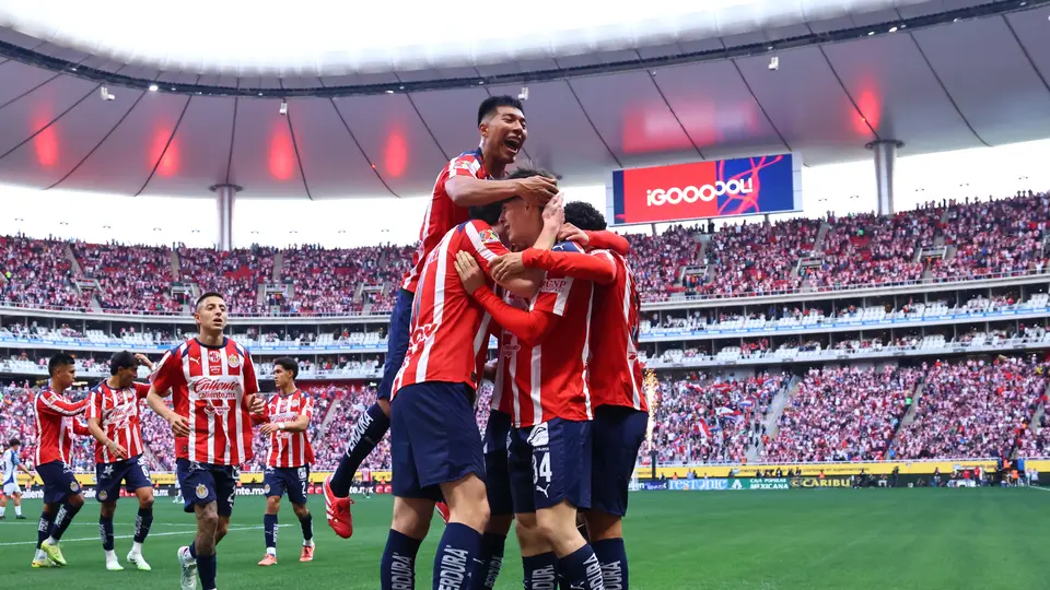 Chivas busca seguir con el buen paso | Imago7