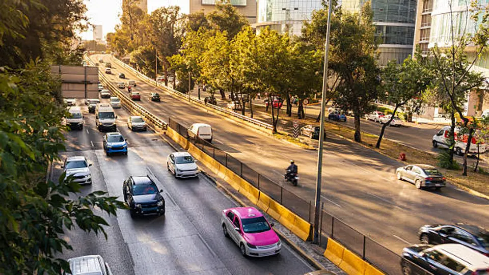 ¡Evita multas! Así aplica el Hoy No Circula Sabatino este 4 de julio de 2026 en CDMX y Edomex