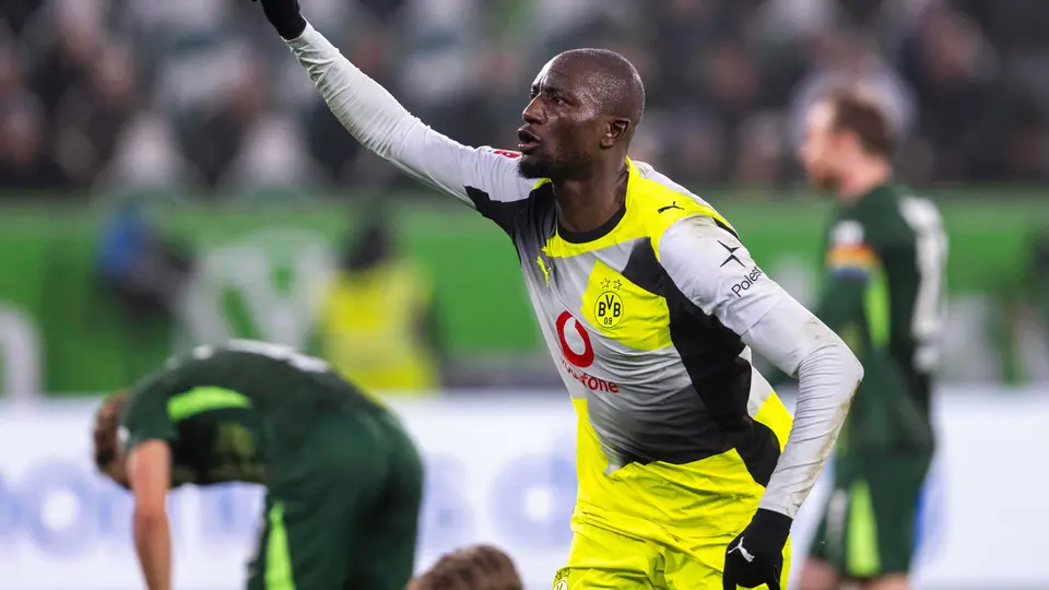 Guirassy sella victoria para Dortmund frente a Wolfsburgo y reduce ventaja del Bayern en la Bundesliga