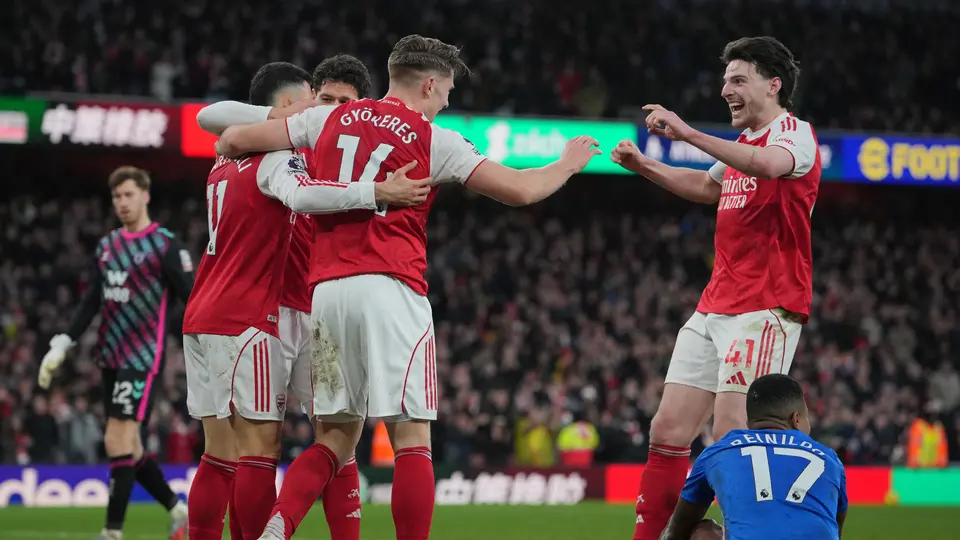Arsenal en festejo ante Sunderland | AP