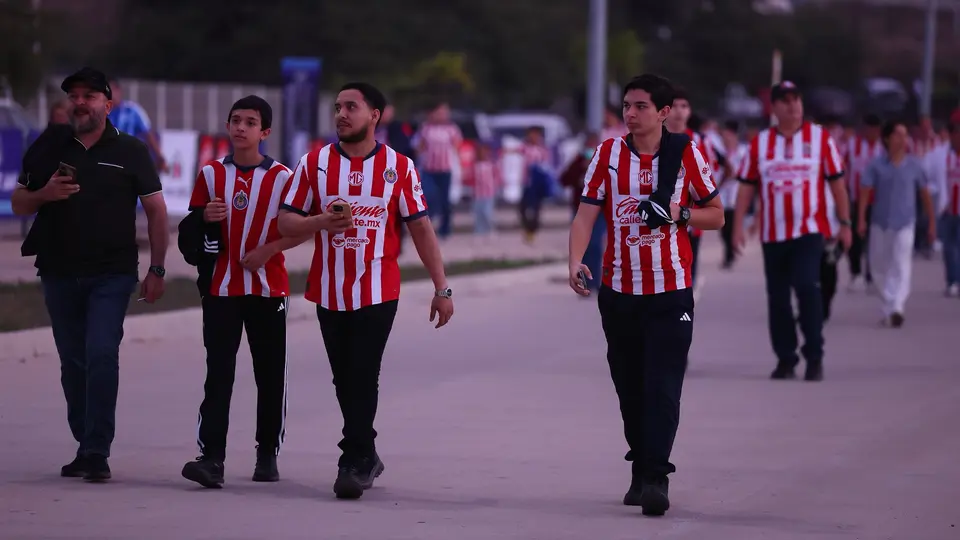 ¿Chivas será local? El Rebaño invade Mazatlán con su afición