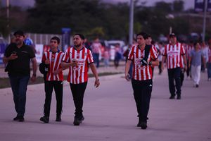 ¿Chivas será local? El Rebaño invade Mazatlán con su afición