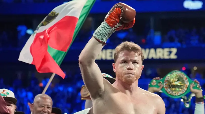 Canelo Álvarez se prepara para volver a los encordados | AP