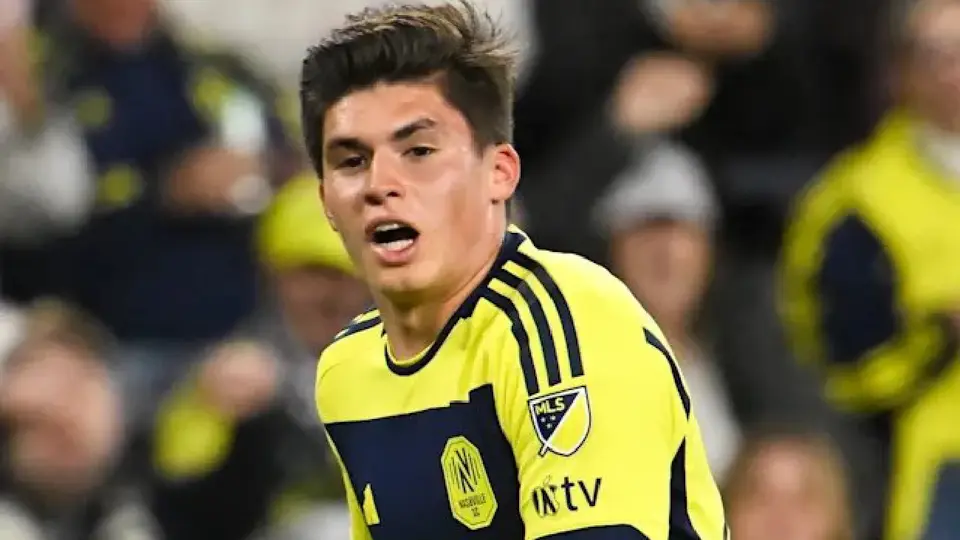 Jonathan Pérez con Nashville | @OmarVV9