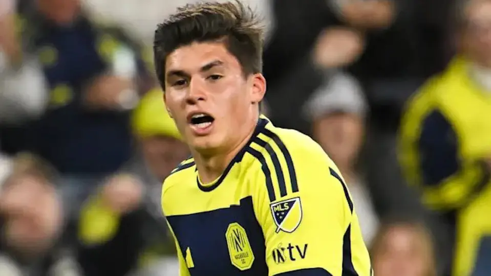 Jonathan Pérez con Nashville | @OmarVV9