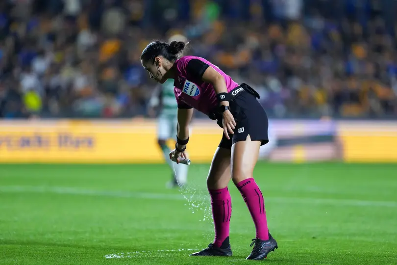 Katia Itzel García en el Tigres vs Santos Laguna l IMAGO7