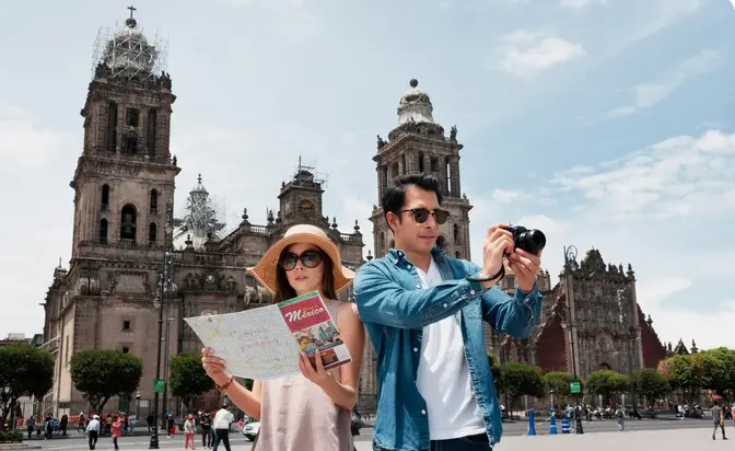 El turismo que llegará a las sedes mundiales dejará cientos de millones de dólares / FREEPIK
