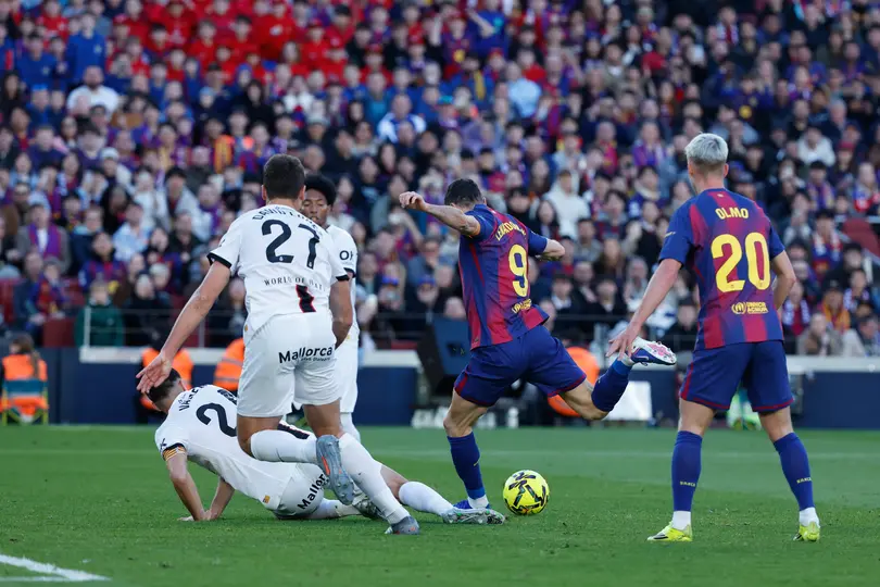 Robert Lewandowski anotó el primer gol del Barcelona en el partido contra Mallorca | AP