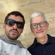 Bad Bunny y Tim Cook juntos: el CEO de Apple apoya al reguetonero antes del Super Bowl 2026
