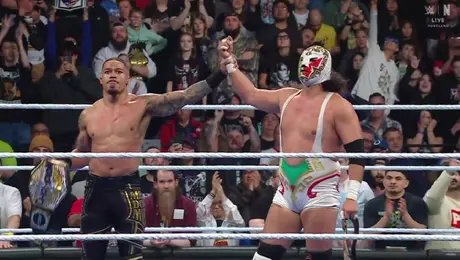 ¡Orgullo mexicano! Hijo del Dr. Wagner Jr. debuta en SmackDown y sorprende ante Carmelo Hayes