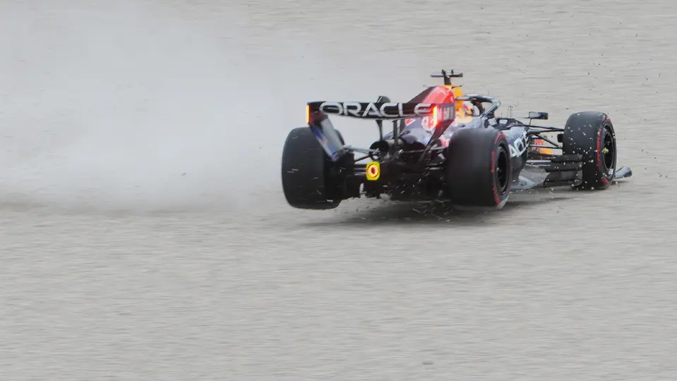 Max Verstappen sufrió duro accidente en GP de Australia | AP