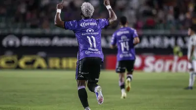 Así fue el golazo del panameño Édgar Bárcenas en el Mazatlán vs León