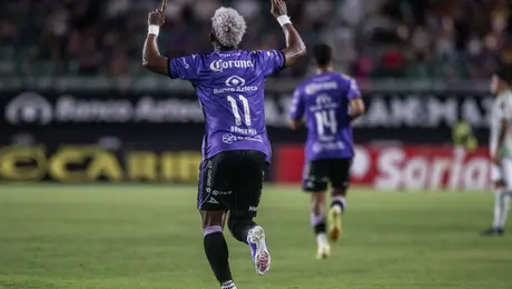Así fue el golazo del panameño Édgar Bárcenas en el Mazatlán vs León