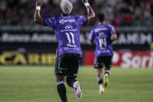 Así fue el golazo del panameño Édgar Bárcenas en el Mazatlán vs León
