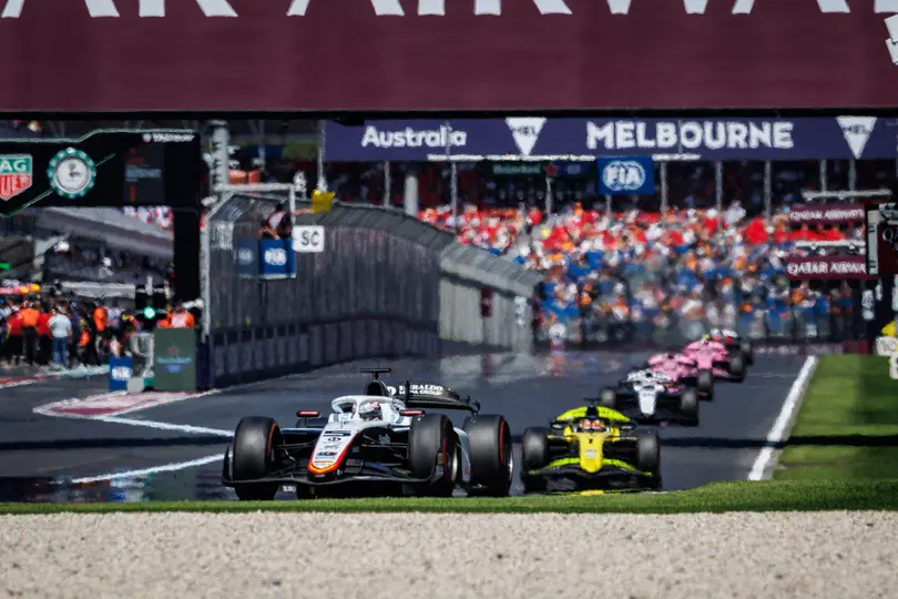 Noel León corriendo para Campos Racing en la F2 | Grosby Group