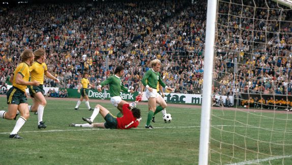 A 93 días: El gol 800 en la historia de los Mundiales cayó en México 1970, obra del alemán Gerd Müller