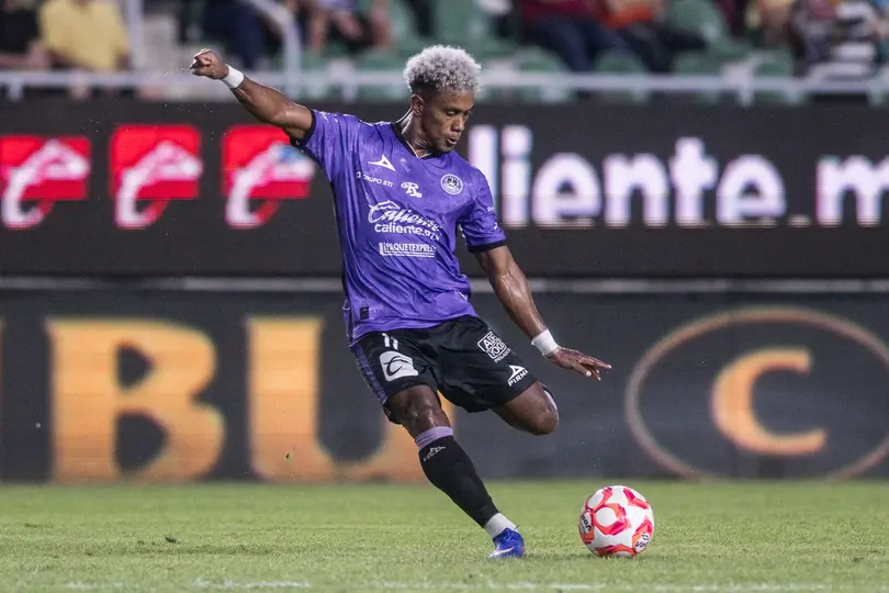 Zurdazo de Édgar Bárcenas l MEXSPORT