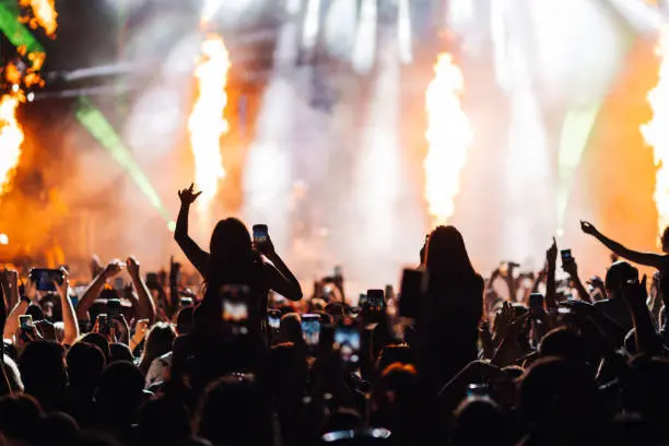Varios conciertos programados en la Ciudad de México fueron cancelados recientemente. / iStock