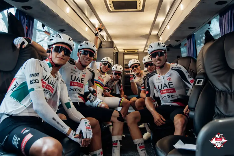 Equipo de UAE l X:TeamEmiratesUAE