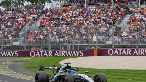 George Russell fue el poleman y largará en primera fila en Melbourne | AP