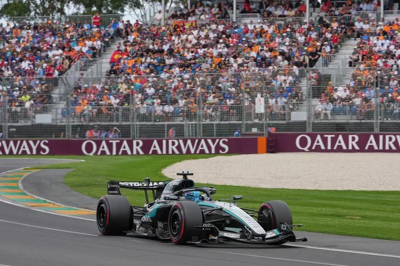 George Russell fue el poleman y largará en primera fila en Melbourne | AP