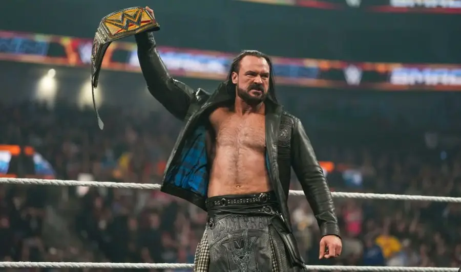 Drew McIntyre con el campeonato de la WWE | WWE