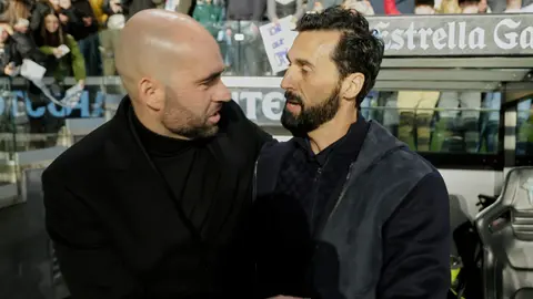 Arbeloa dialogando con Giraldez previo al partido | AP