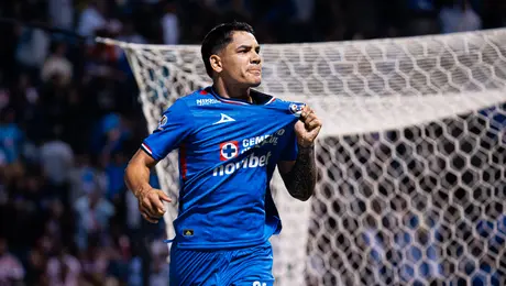 Cruz Azul y el Toro Fernández ya negocian la renovación