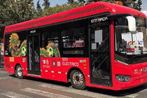 Mundial 2026: Metrobús implementa sistema bilingüe para turistas