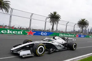 Checo Pérez, fuera en la Q1; así quedó la parrilla de salida en Australia