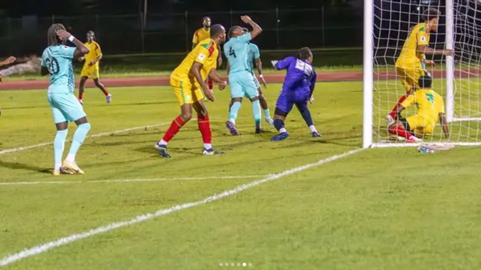 Selección de Futbol de Montserrat durante un partido l INSTA: @montserratfootballassociation
