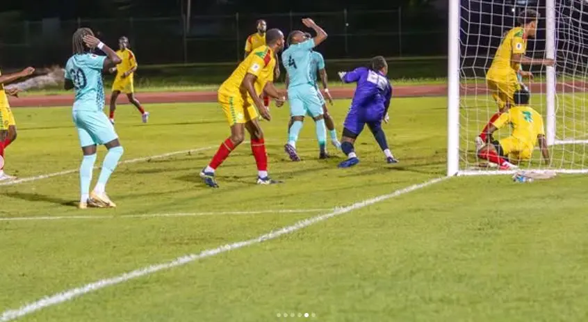 Selección de Futbol de Montserrat durante un partido l INSTA: @montserratfootballassociation