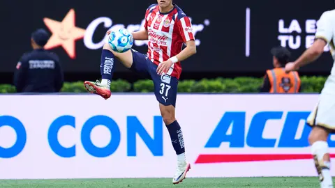 Ledezma durante el partido Chivas vs Pumas | MEXSPORT